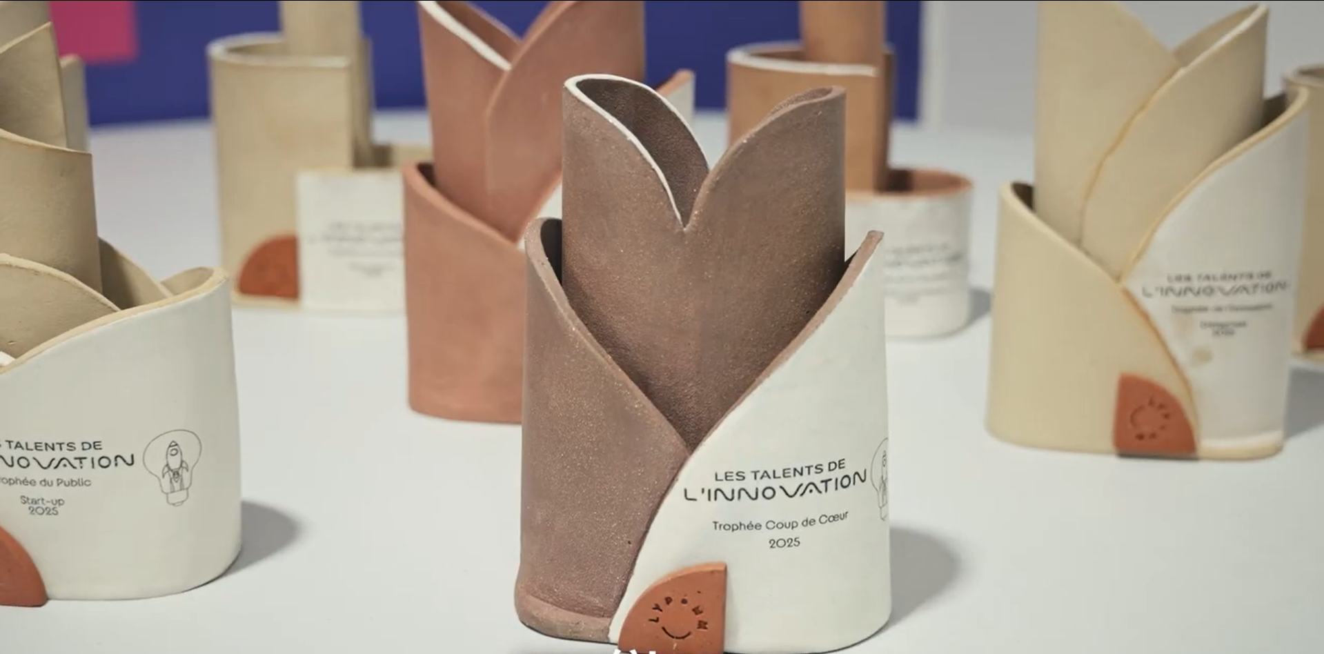 trophees en ceramique des talents de linnovation 2025