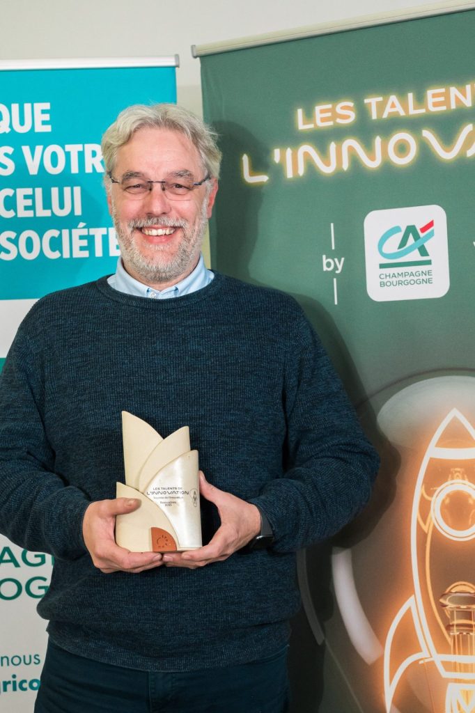 Nicolas Belin a reçu un trophée pour EBE 21