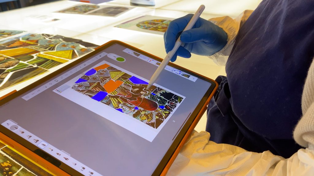 création sur tablette d'un vitrail réparé