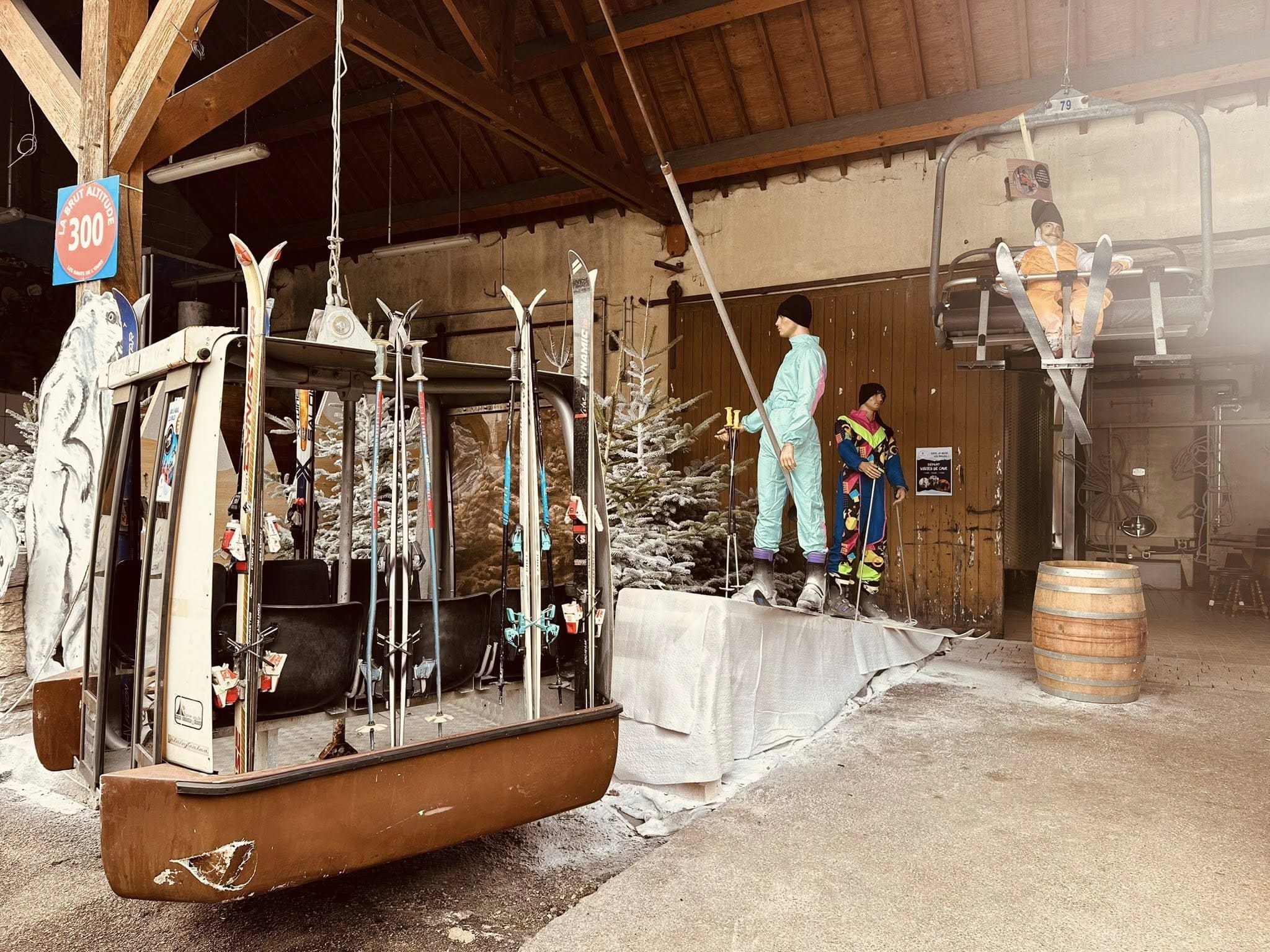 cabine de telepérique dans une grange de la maison de champagne vezien