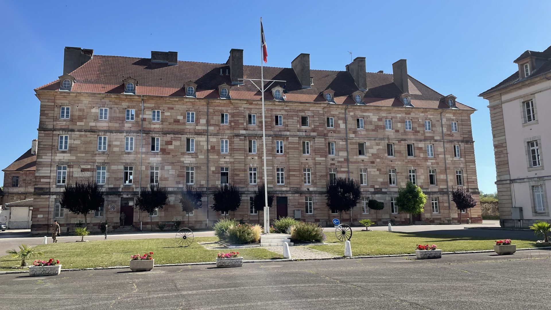 bâtiment militaire régiment du train auxonne